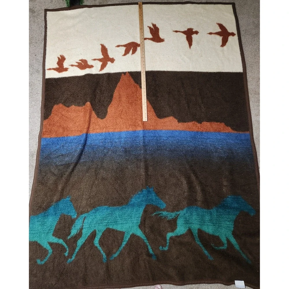 Biederlack of America Reversible Horse Throw Blanket 50x70 Southwestern USA Made
